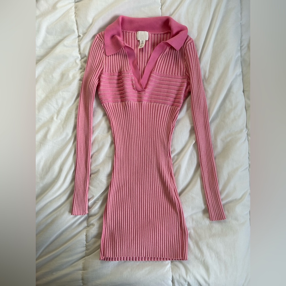 H&M bright pink ribbed long sleeve dress. No damage, worn once.